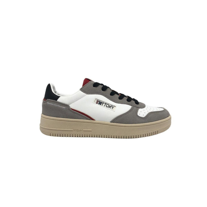 Sneakers Uomo con tomaia in pelle ed inserti a contrasto