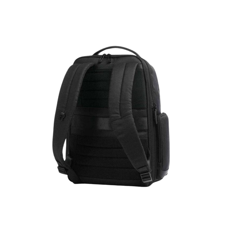 Zaino porta Pc Uomo dotato di numerose tasche esterne e logo frontale